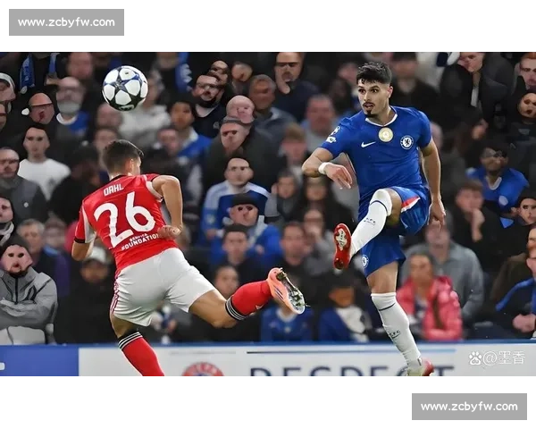 波兹南与本菲卡激战激烈 两队鏖战结果引发球迷热议